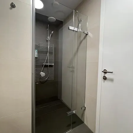 Sag Sky Park Free Parking And Wi-fi Апартаменти *