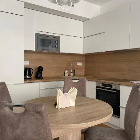 Sag Sky Park Free Parking And Wi-fi Апартаменти Братислава