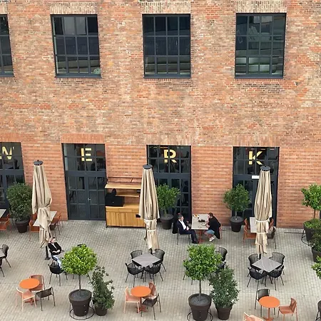 Sag Sky Park Free Parking And Wi-fi Апартаменти Братислава