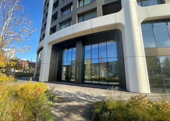 Sag Sky Park Free Parking And Wi-fi ブラチスラヴァ